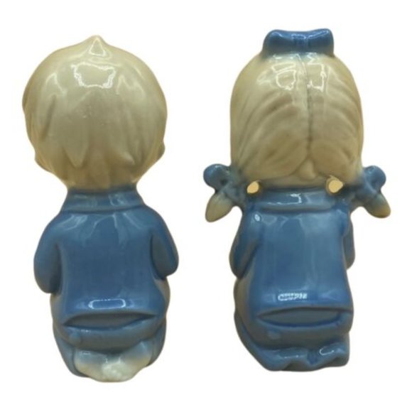 Vintage Pair of Kneeling Children Praying Blue Outfits Ceramic Japan - Picture 3 of 9